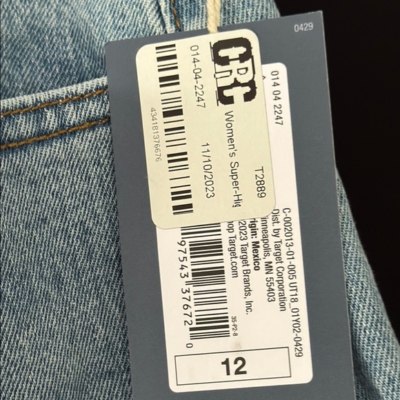 NWT Universal Threads Comfort Stretch Light Blue Balloon Denim Jeans, size 12 - Picture 3 of 12